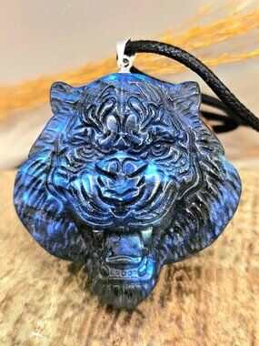Nature Labradorite Carved Tiger Head Pendant Necklace